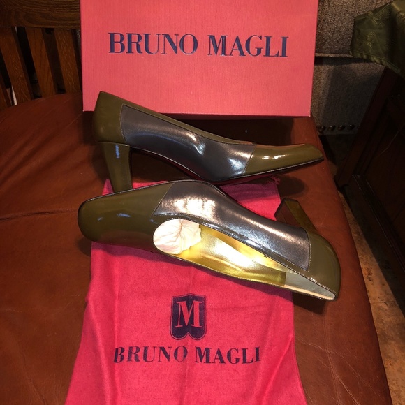 BRUNO MAGLI HEELS - Picture 1 of 8